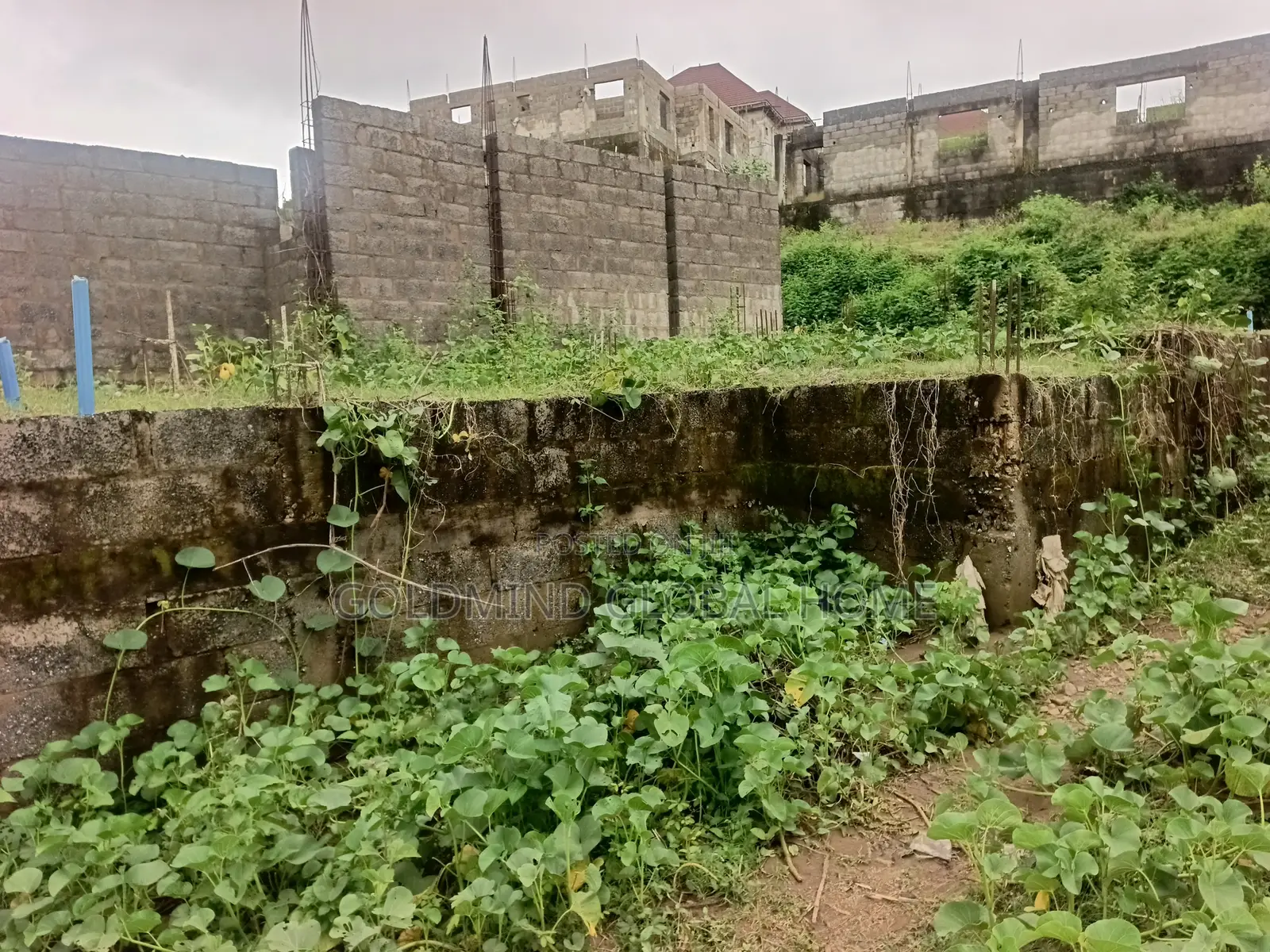 Estate Plot Dpc Level To Build 4bedroom Terrace Duplex With B.Q in Apo Resettlement
