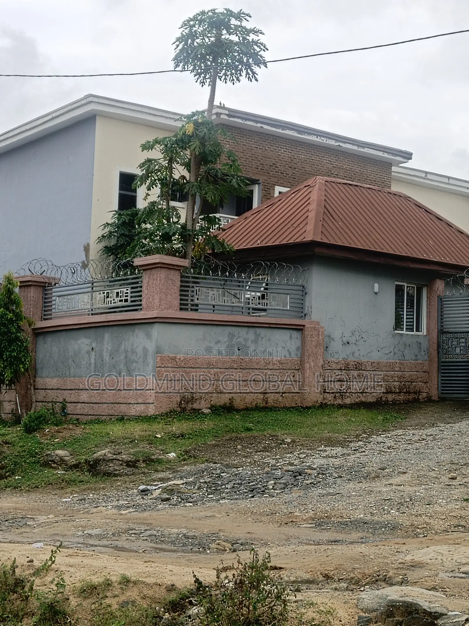 5bdrm Townhouse/Terrace In Goldmind Estate, Apo Resettlement For Sale in Apo Resettlement