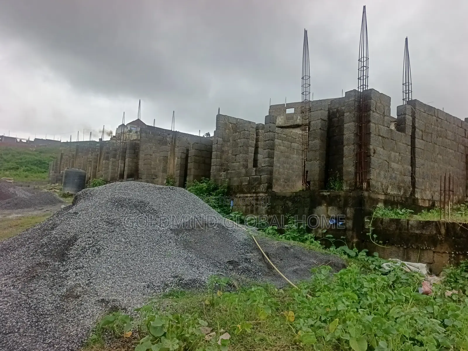 5bdrm Townhouse/Terrace In Goldmind Estate, Apo Resettlement For Sale in Apo Resettlement