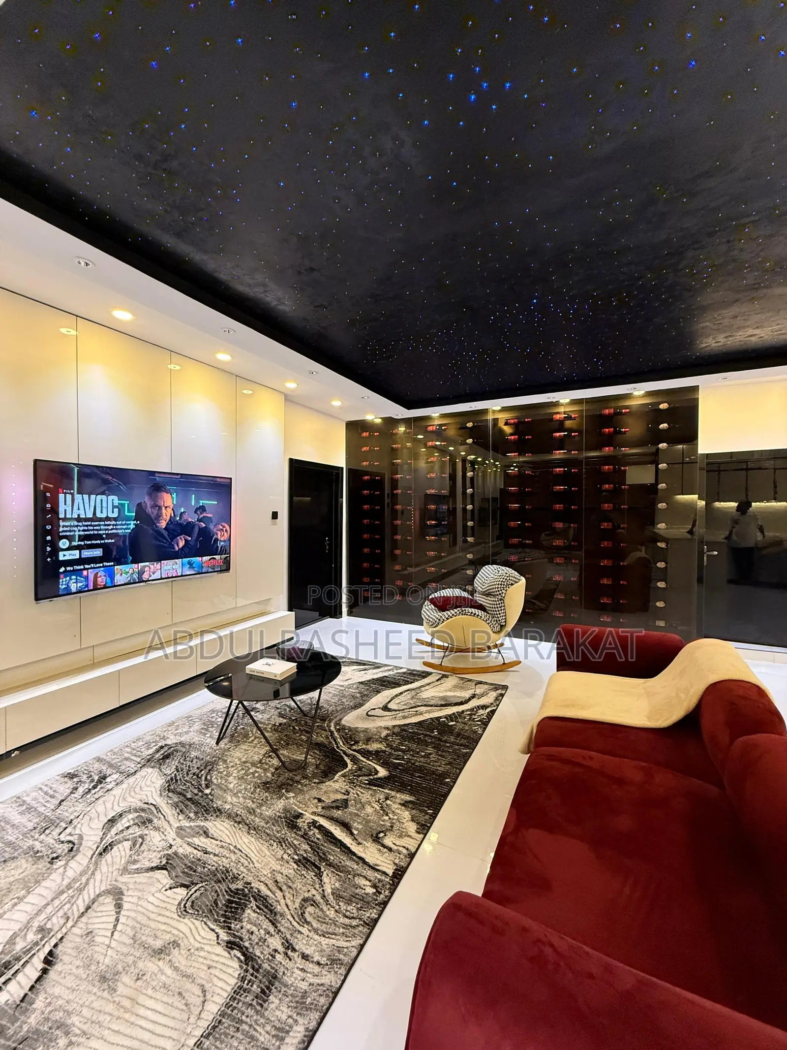 Deluxe 2 Bedroom With a Private Cinema, Bathub and a Bath Lounge in Chevron