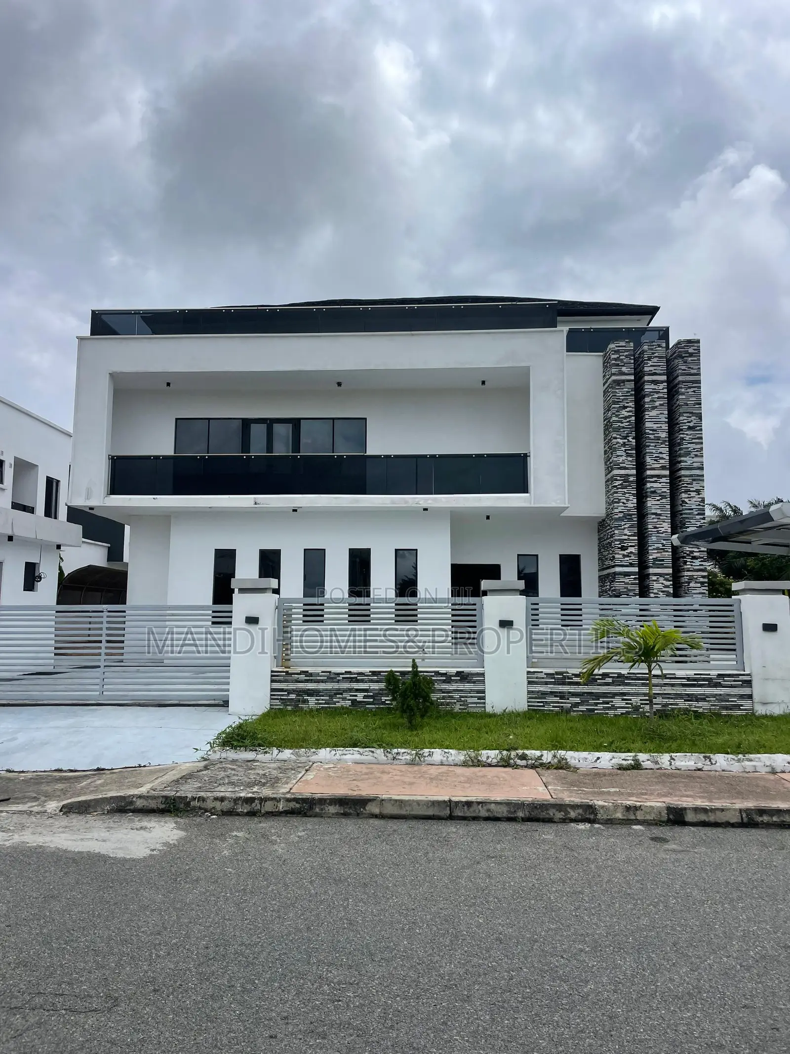 5bdrm Duplex in Ajah for sale in Ajah