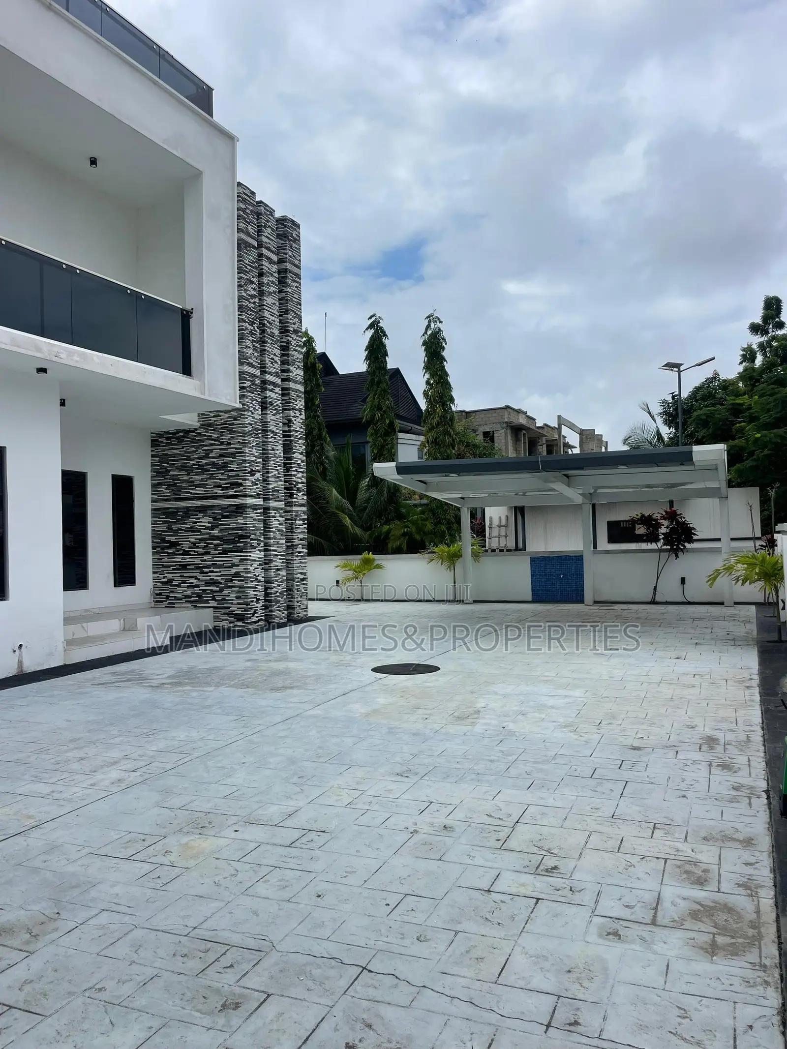 5bdrm Duplex in Ajah for sale in Ajah