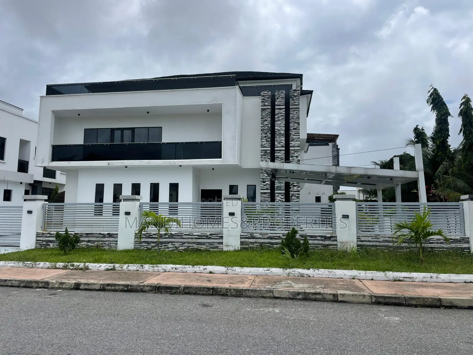 5bdrm Duplex in Ajah for sale in Ajah