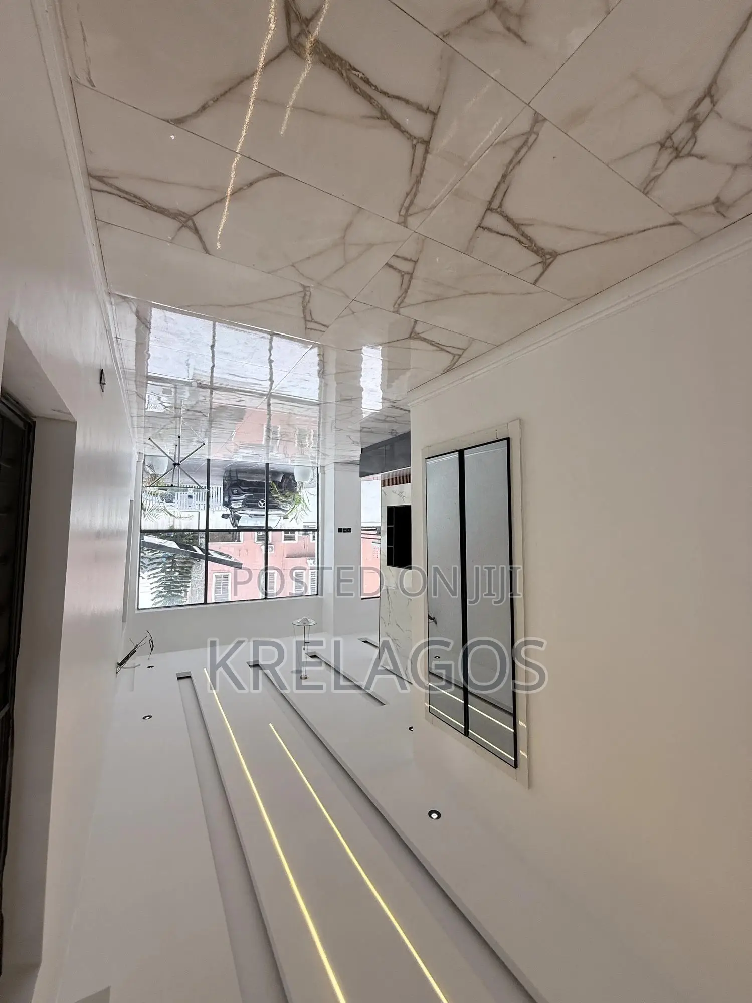 5bdrm Duplex in Chevron for sale in Chevron