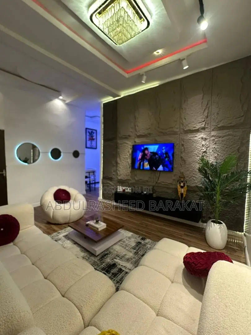Luxury One Bedroom Apartment With Ps4 in Lekki Phase 2