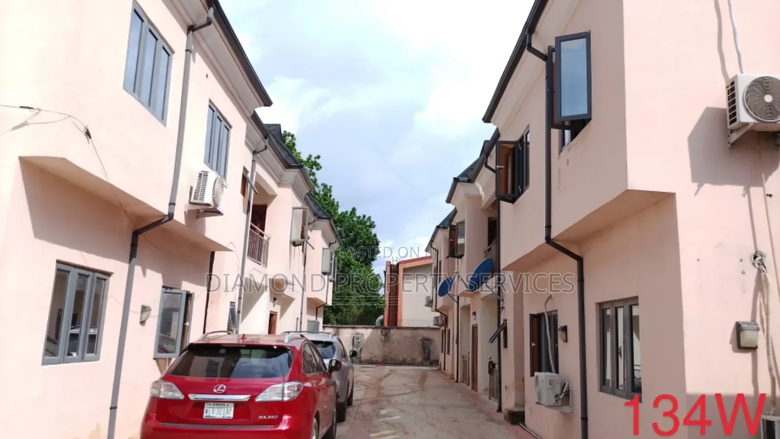 3bdrm Block of Flats in Housing Area U, Owerri for rent in Owerri