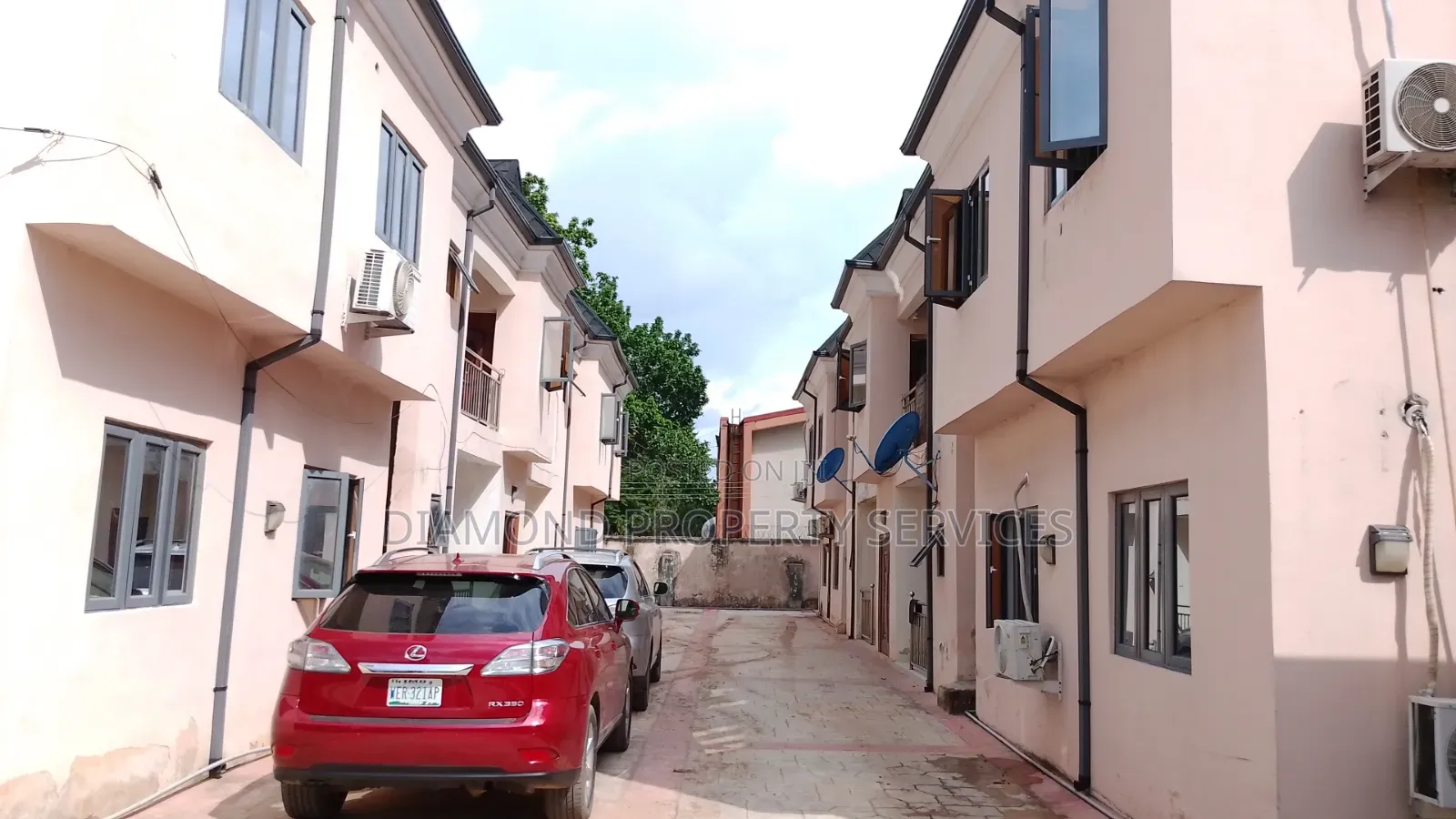 3bdrm Block of Flats in Housing Area U, Owerri for rent in Owerri