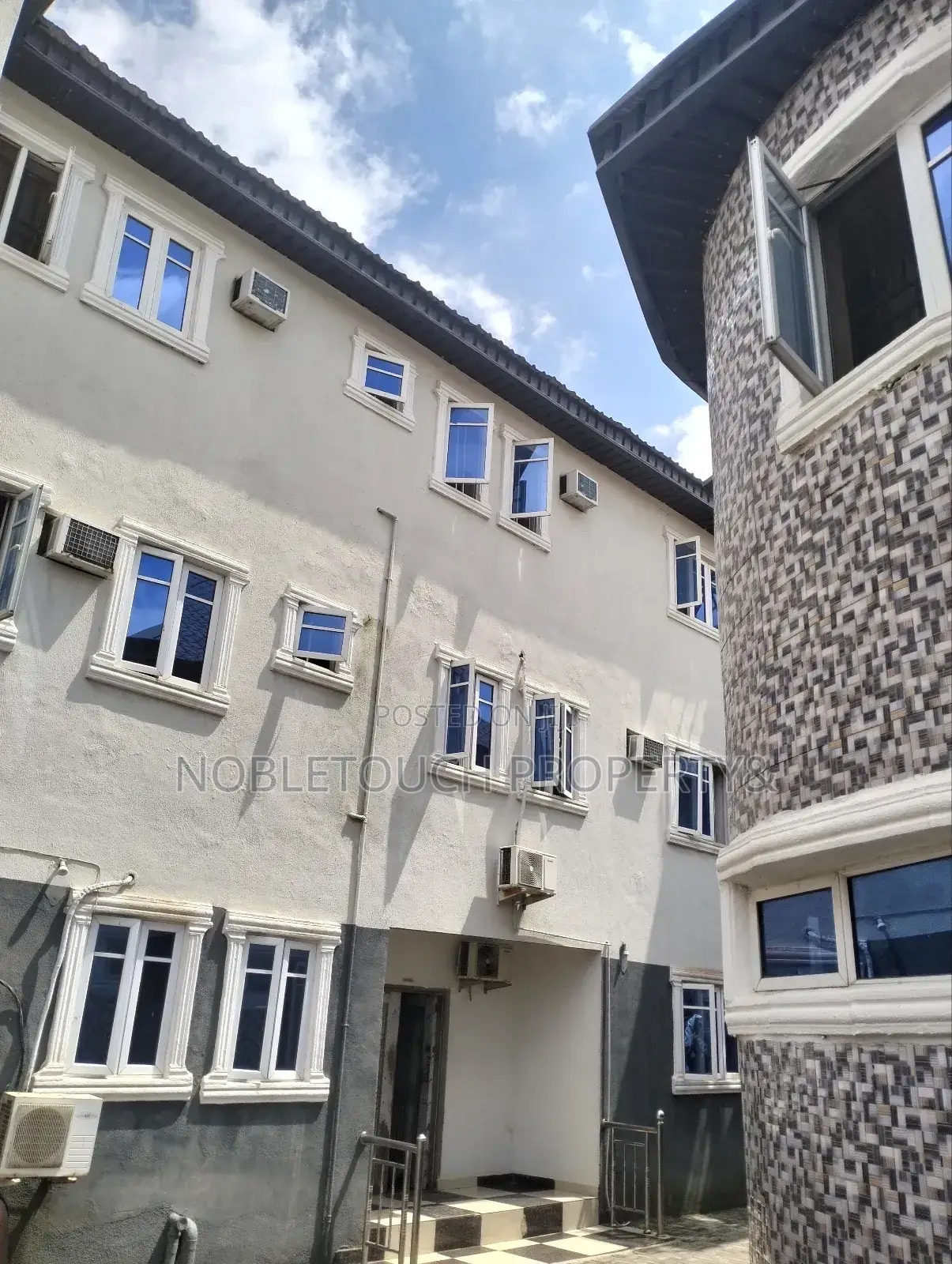 Well Functioning 30rooms Hotel With Modern Facilities at Igando Lagos in Akesan