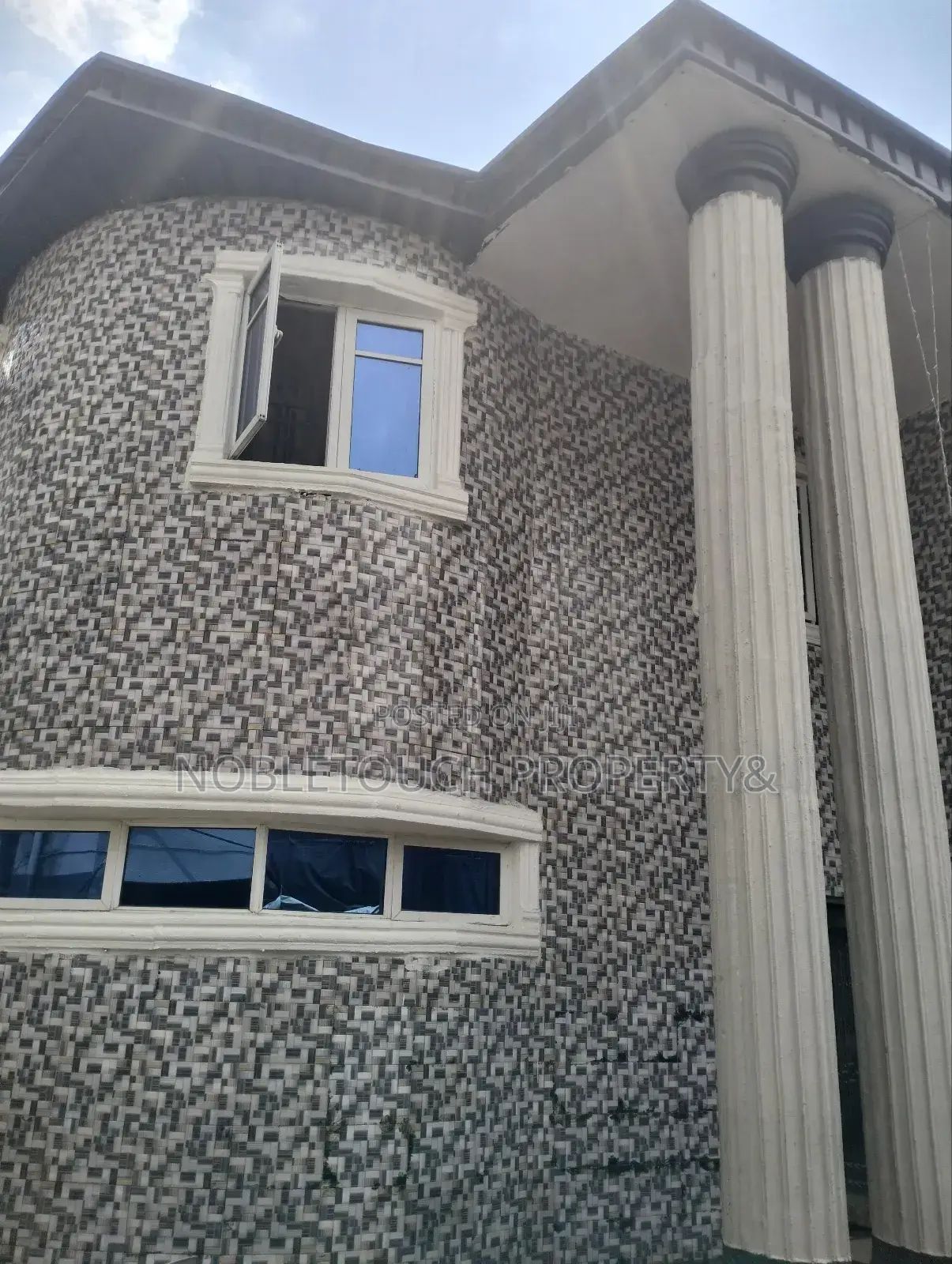 Well Functioning 30rooms Hotel With Modern Facilities at Igando Lagos in Akesan