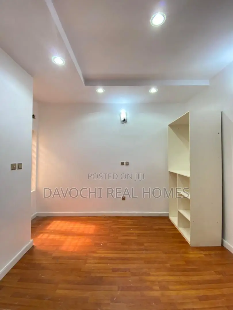 4bdrm Duplex in Orchid Road, Lekki Phase 2 for rent in Lekki Phase 2