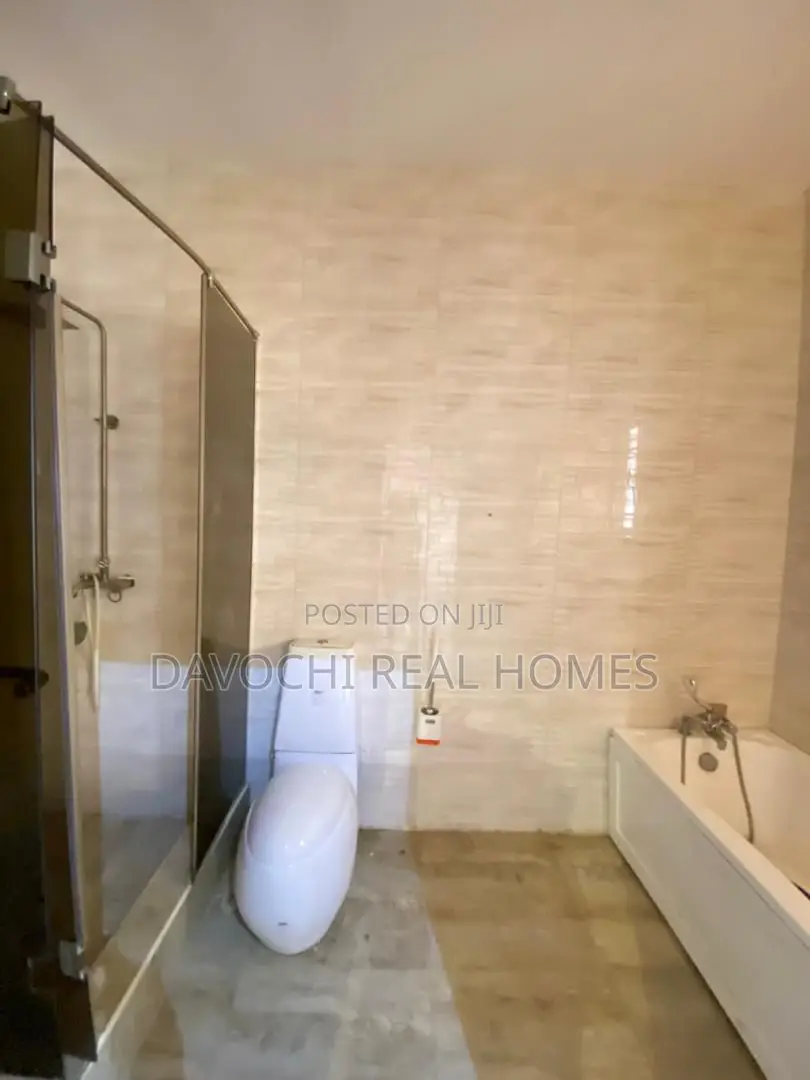 4bdrm Duplex in Orchid Road, Lekki Phase 2 for rent in Lekki Phase 2