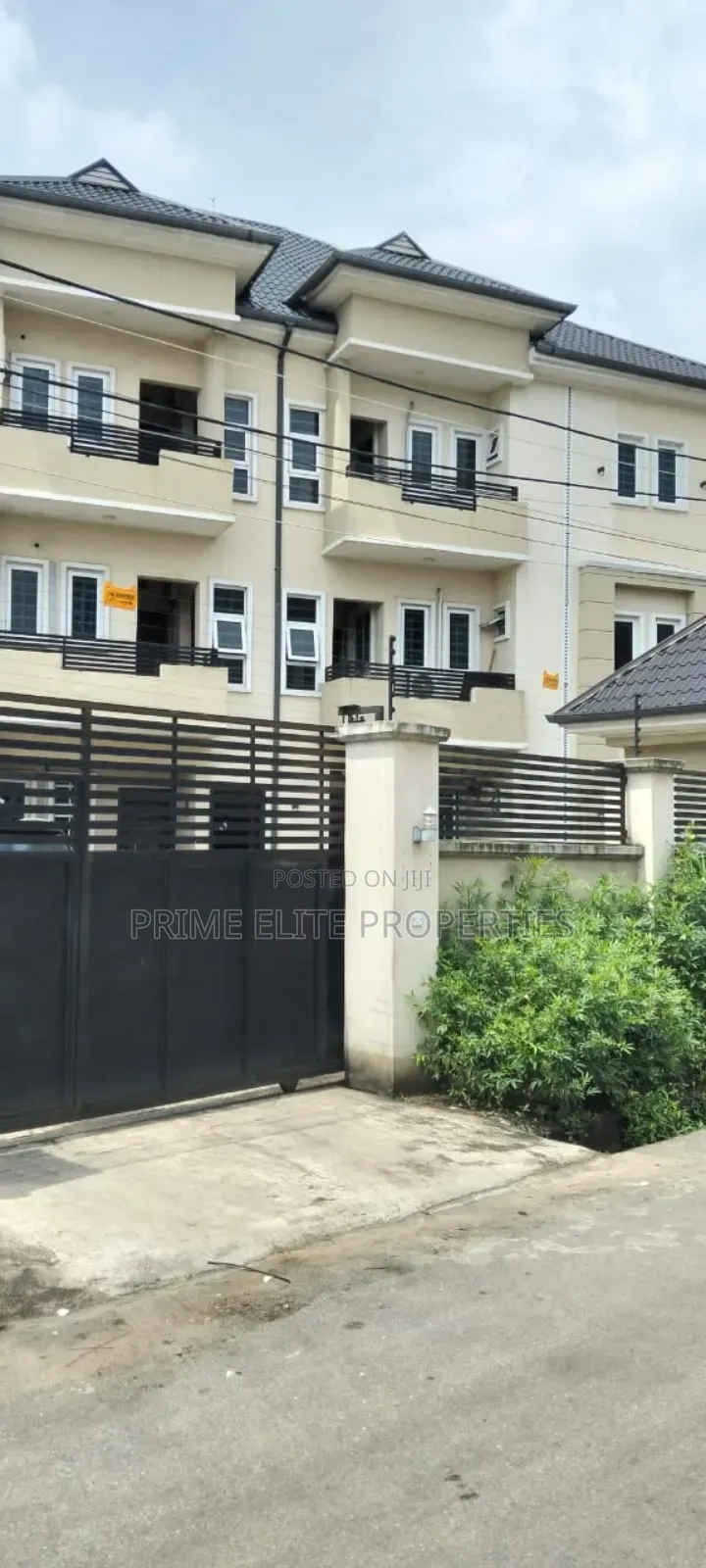 Furnished 12bdrm Block of Flats in Osongoma Housing, Uyo for sale in Uyo