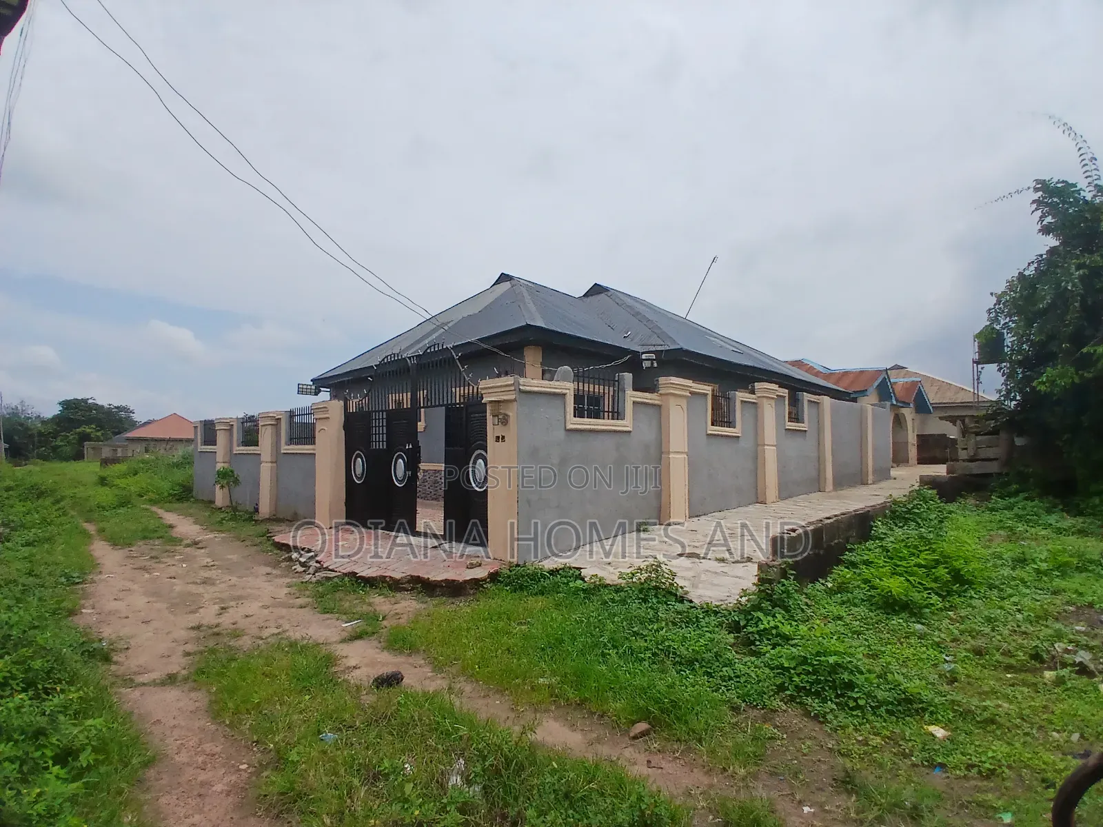 4bdrm Bungalow in Bako, Omi Adio for sale in Omi Adio