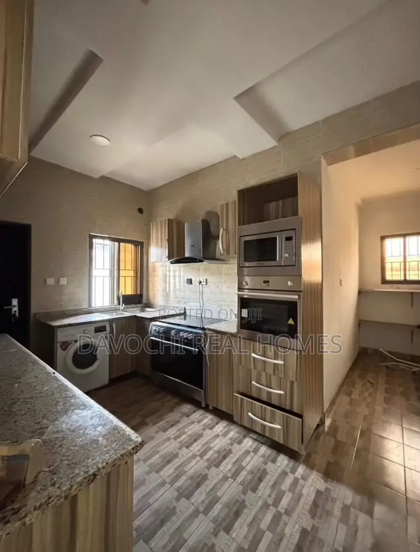 2bdrm Apartment in Ilasan, Ikate for rent in Ikate