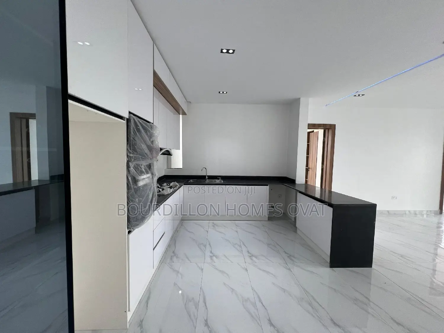 2bdrm Apartment in Oniru, Victoria for sale in Victoria Island