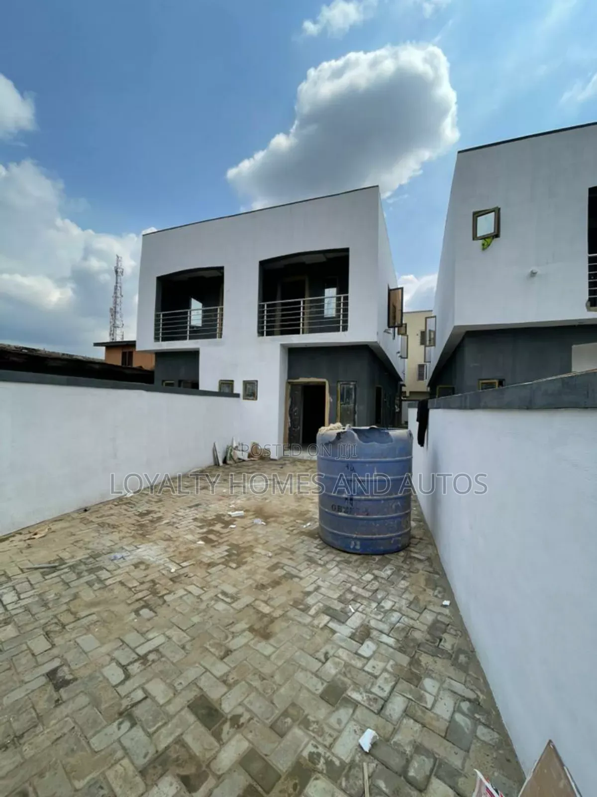 3bdrm Duplex in Omole Phase 2 for sale in Omole Phase 2