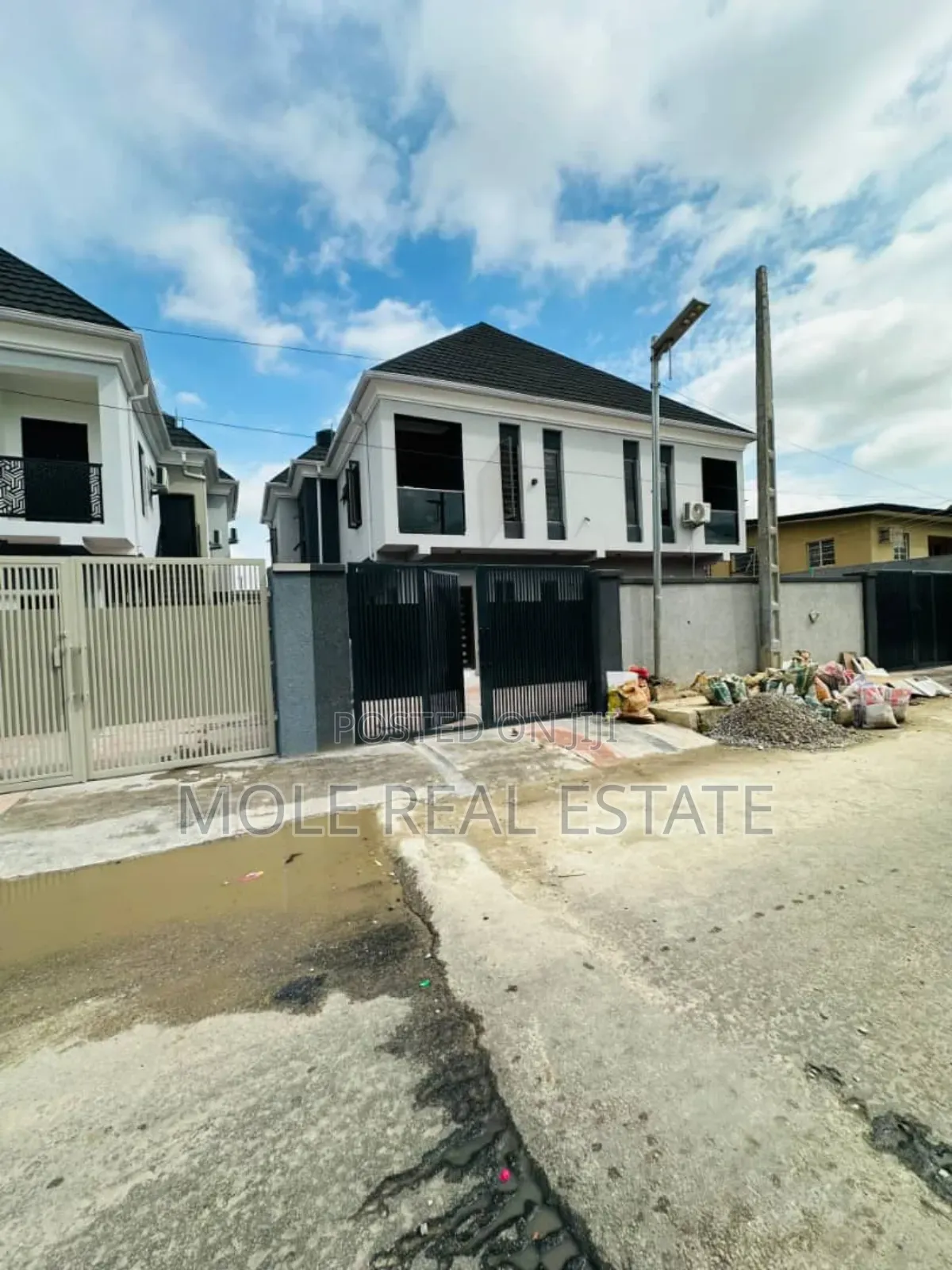 Furnished 3bdrm Duplex in Omole for sale in Omole Phase 2