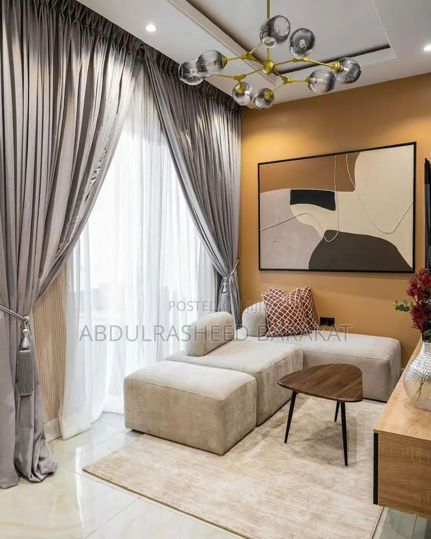 Luxury 2 Bedroom Smart Home Maisonette With Pool Ps5 in Lekki Phase 1