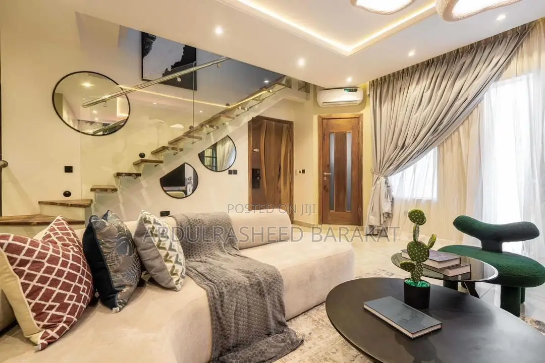 Luxury 2 Bedroom Smart Home Maisonette With Pool Ps5 in Lekki Phase 1
