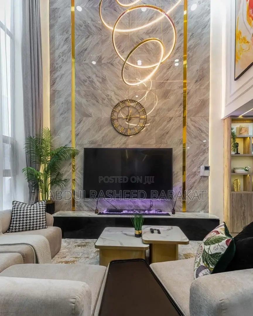Luxurious Smart Home 2 Bedroom Maisonette With Pool Ps5 in Lekki