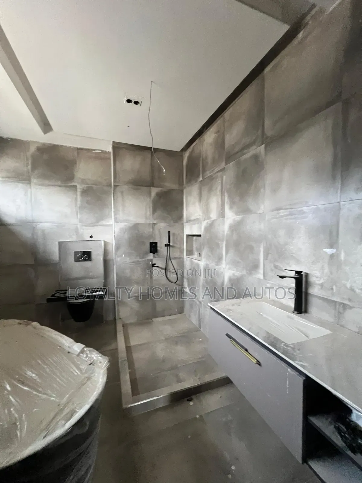 5bdrm Duplex in Ikeja Gra Lagos for sale in Ikeja GRA