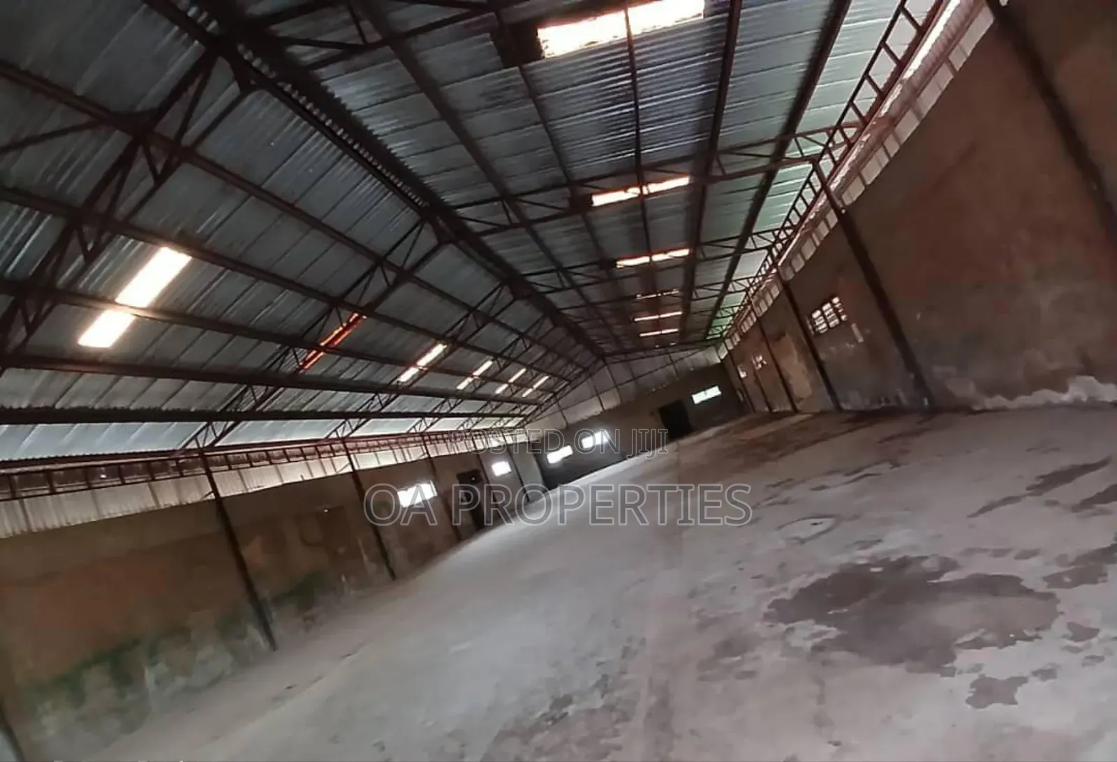 Warehouse Factory With Features at Int Airport Axis, Alakia, Ibadan. in Ibadan