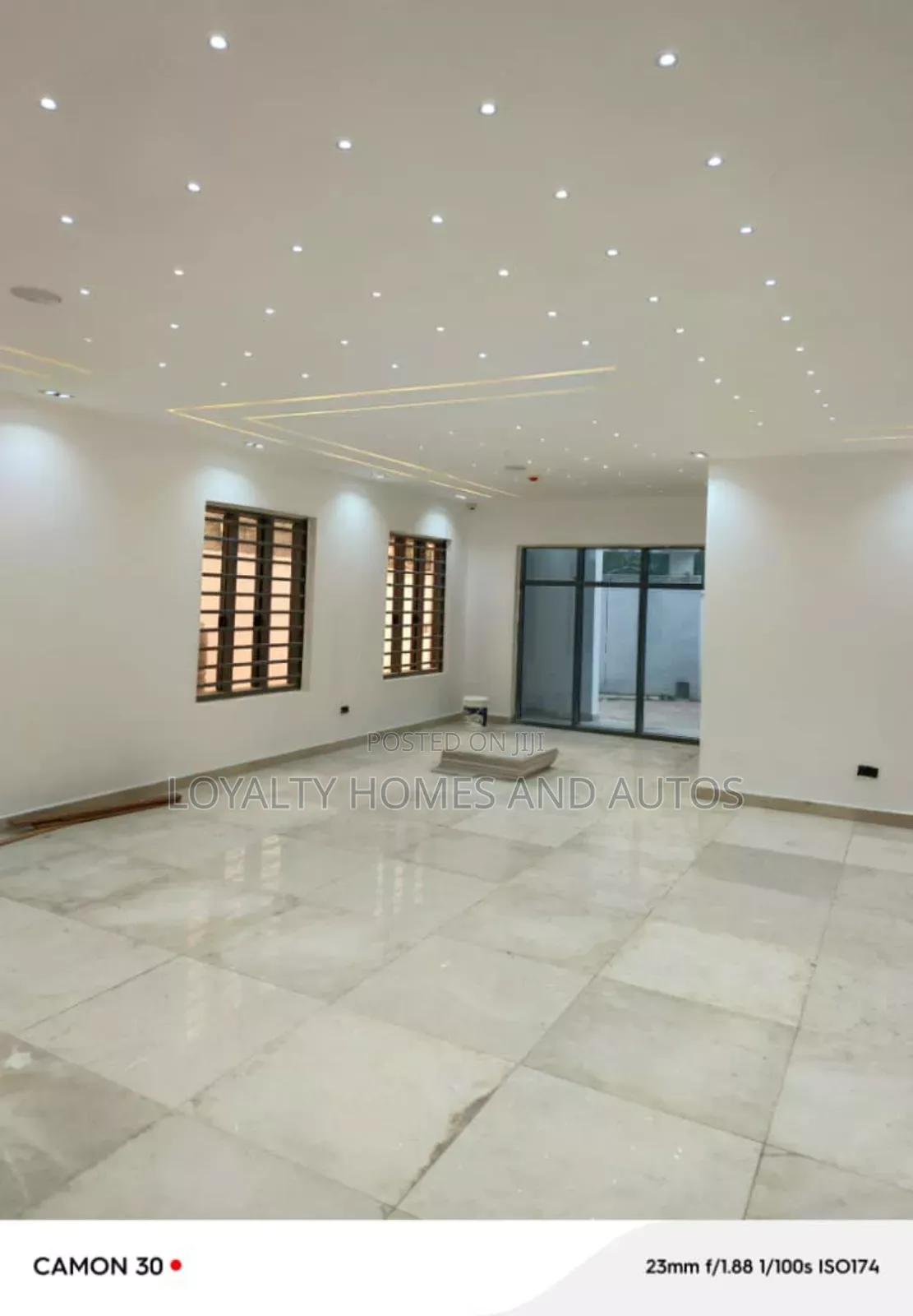 Furnished 7bdrm Duplex in Ikeja GRA for sale in Ikeja GRA