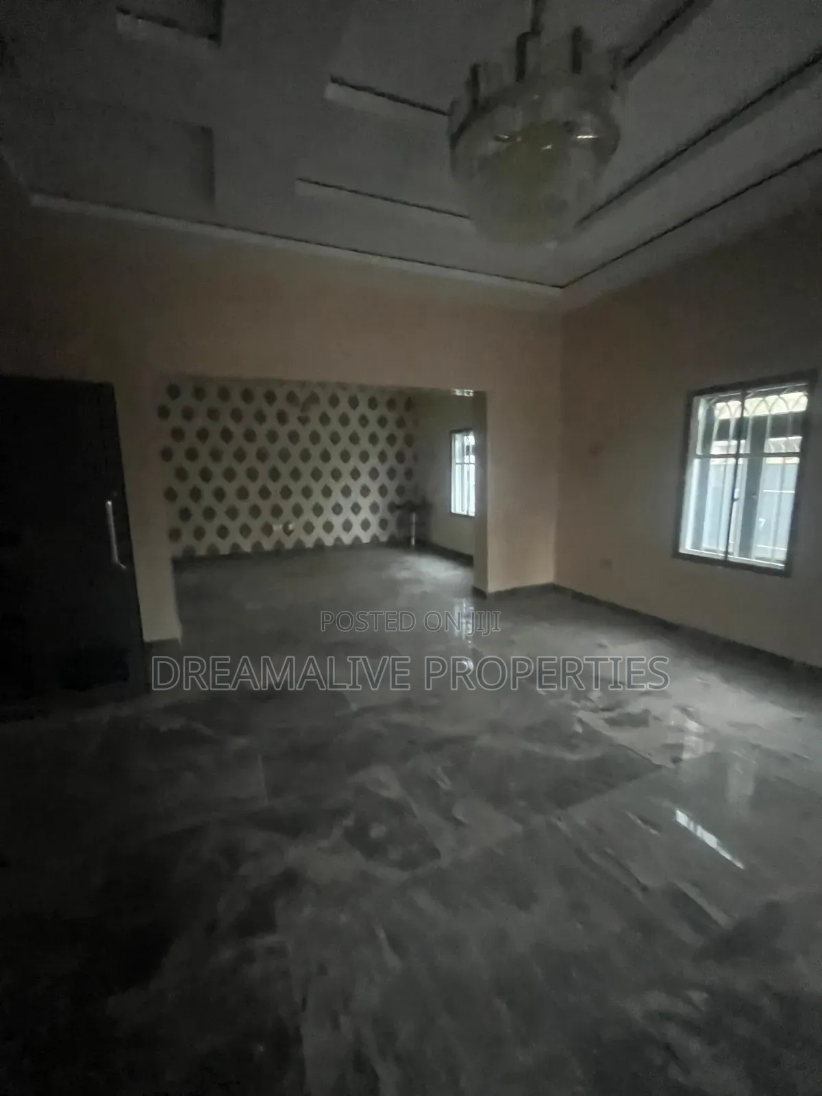 5bdrm Duplex in Estate, Gwarinpa for sale in Gwarinpa
