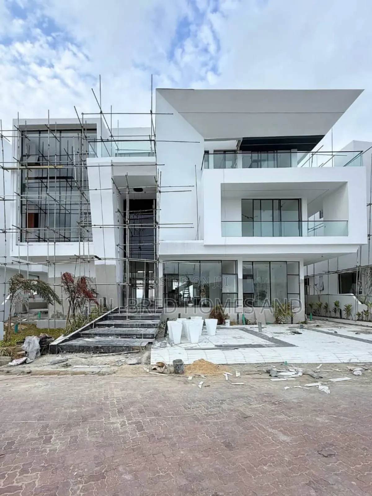 5bdrm House in Osapa London, Lekki for sale in Lekki