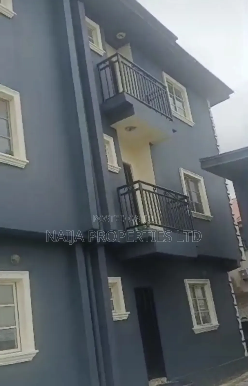 3bdrm Block of Flats in Ogidan, Sangotedo for sale in Sangotedo