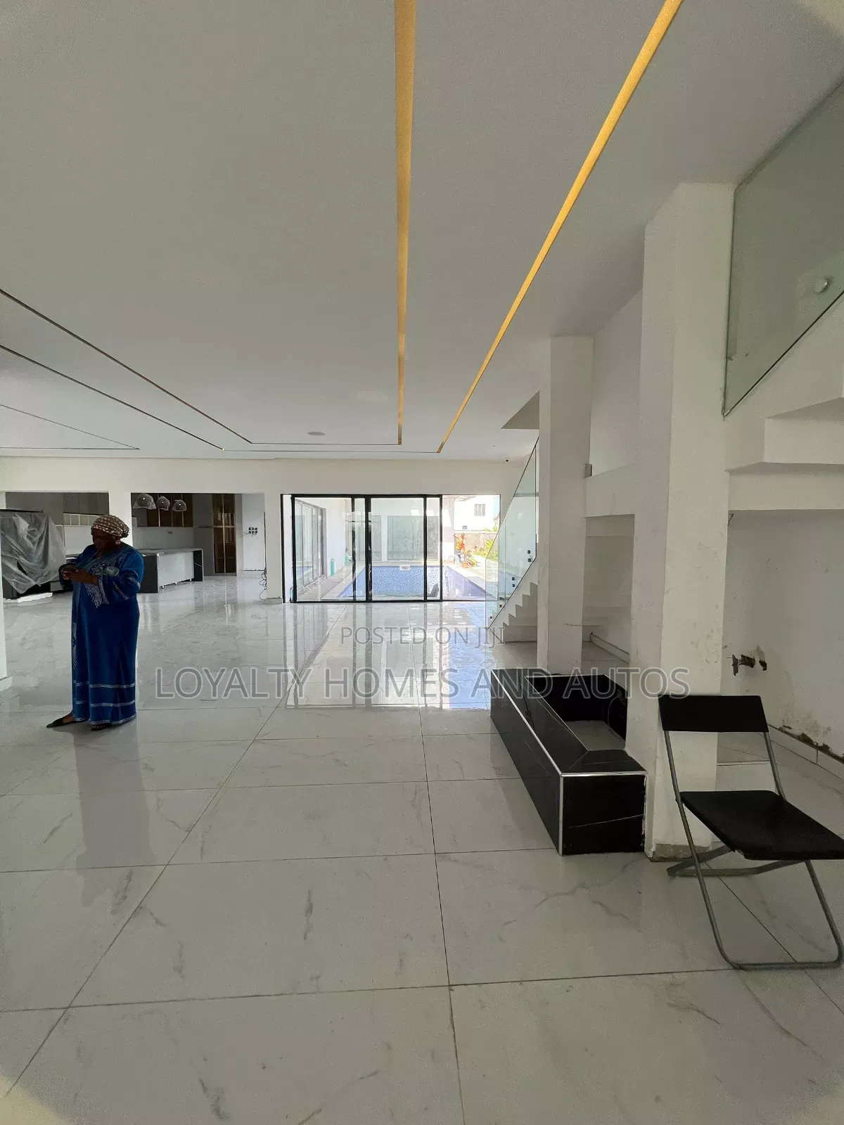 Furnished 6bdrm Mansion in Pinnock Beach Lekki for sale in Lekki