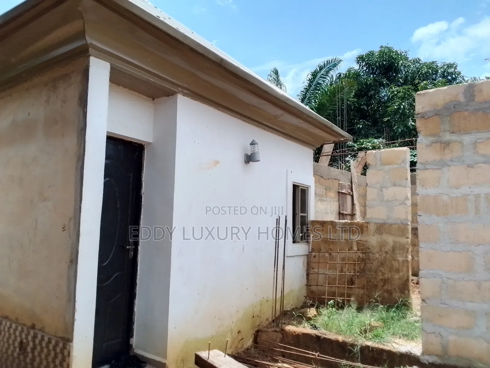 11bdrm Block of Flats in Idoro By Pepsi, Uyo for sale in Uyo