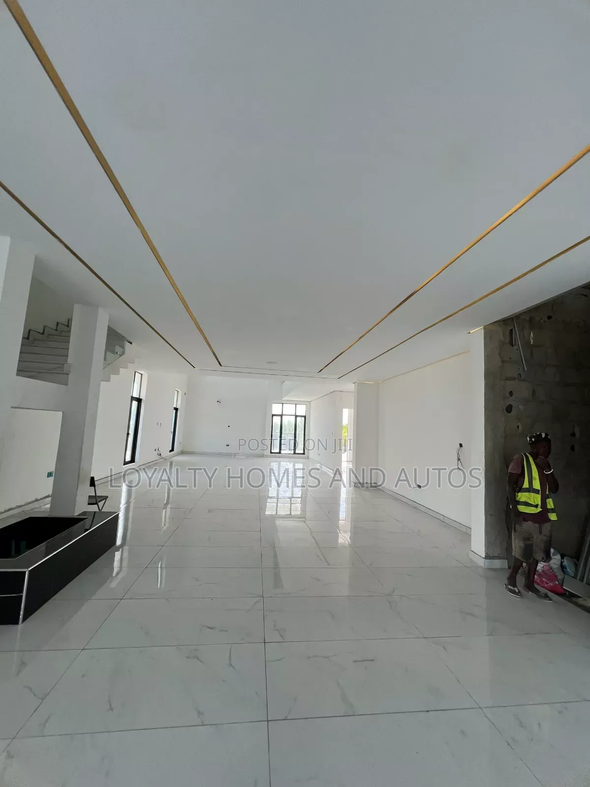 Furnished 6bdrm Mansion in Pinnock Beach Estate for sale in Lekki