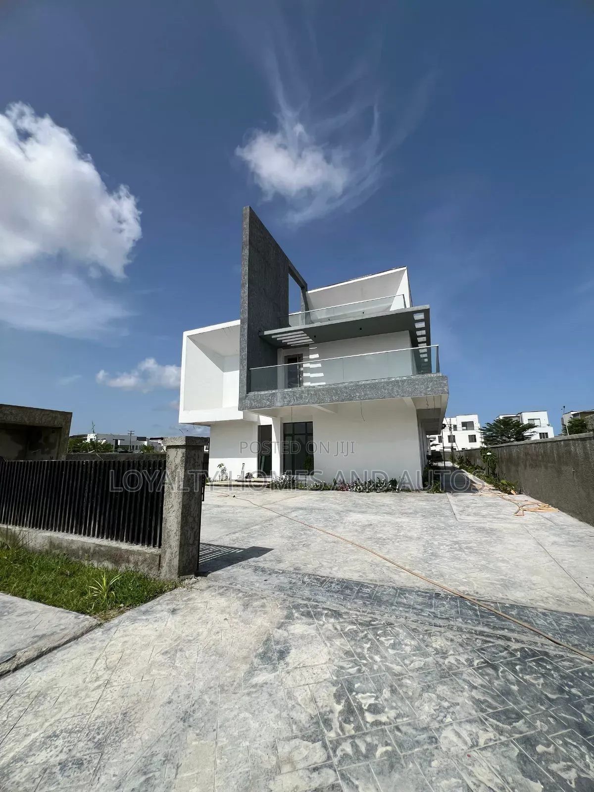 Furnished 6bdrm Mansion in Pinnock Estate Beach, Lekki for sale in Lekki