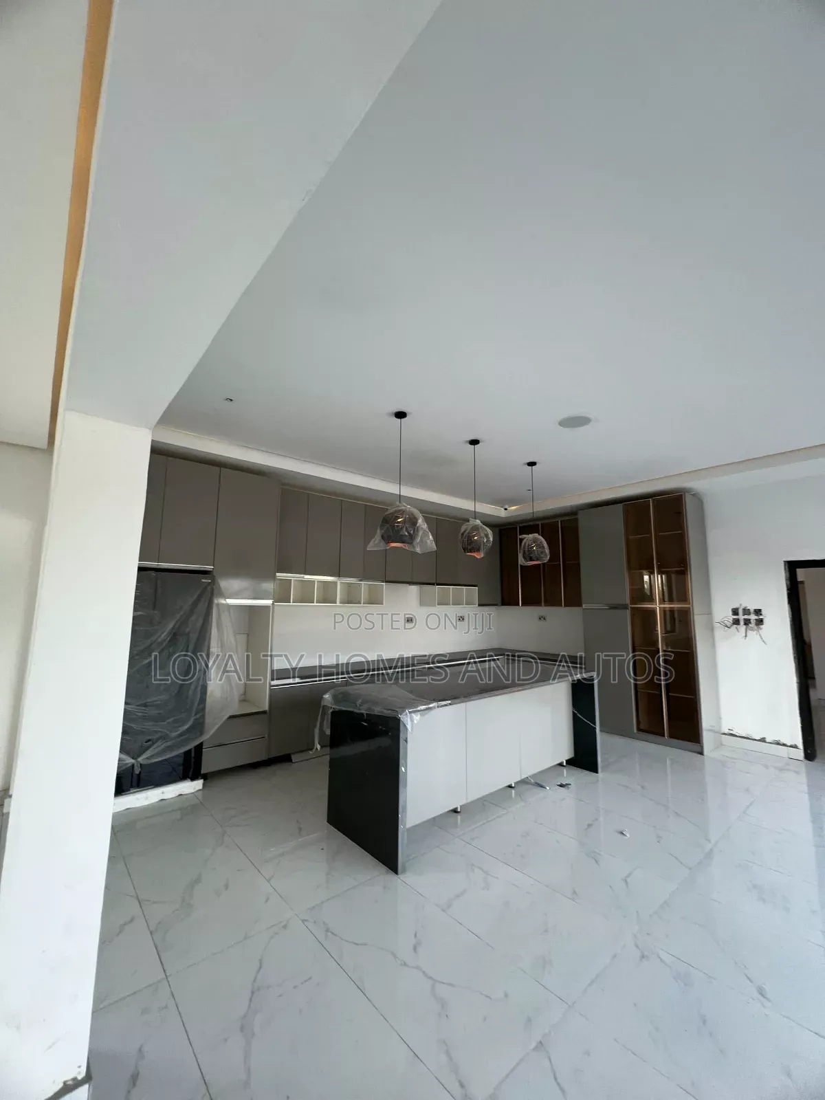 Furnished 6bdrm Mansion in Pinnock Beach Estate, Lekki for sale in Lekki