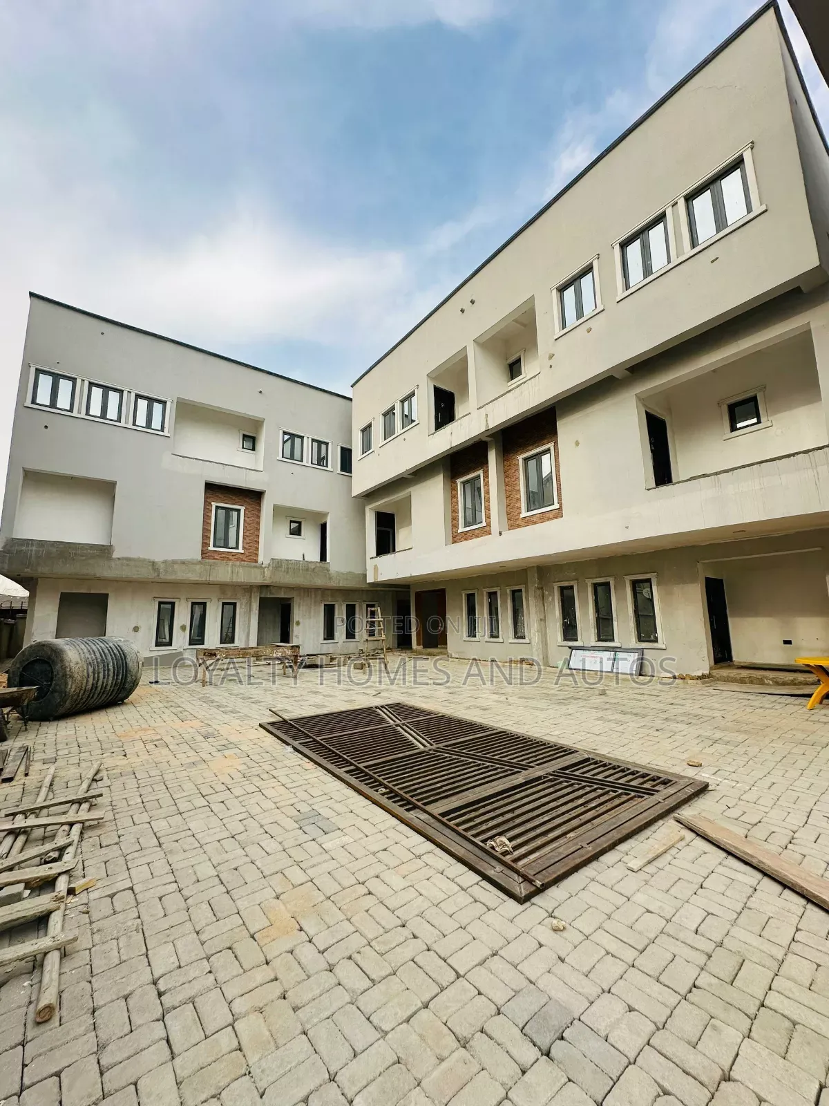 Furnished 4bdrm Duplex in Gbagada for sale in Gbagada