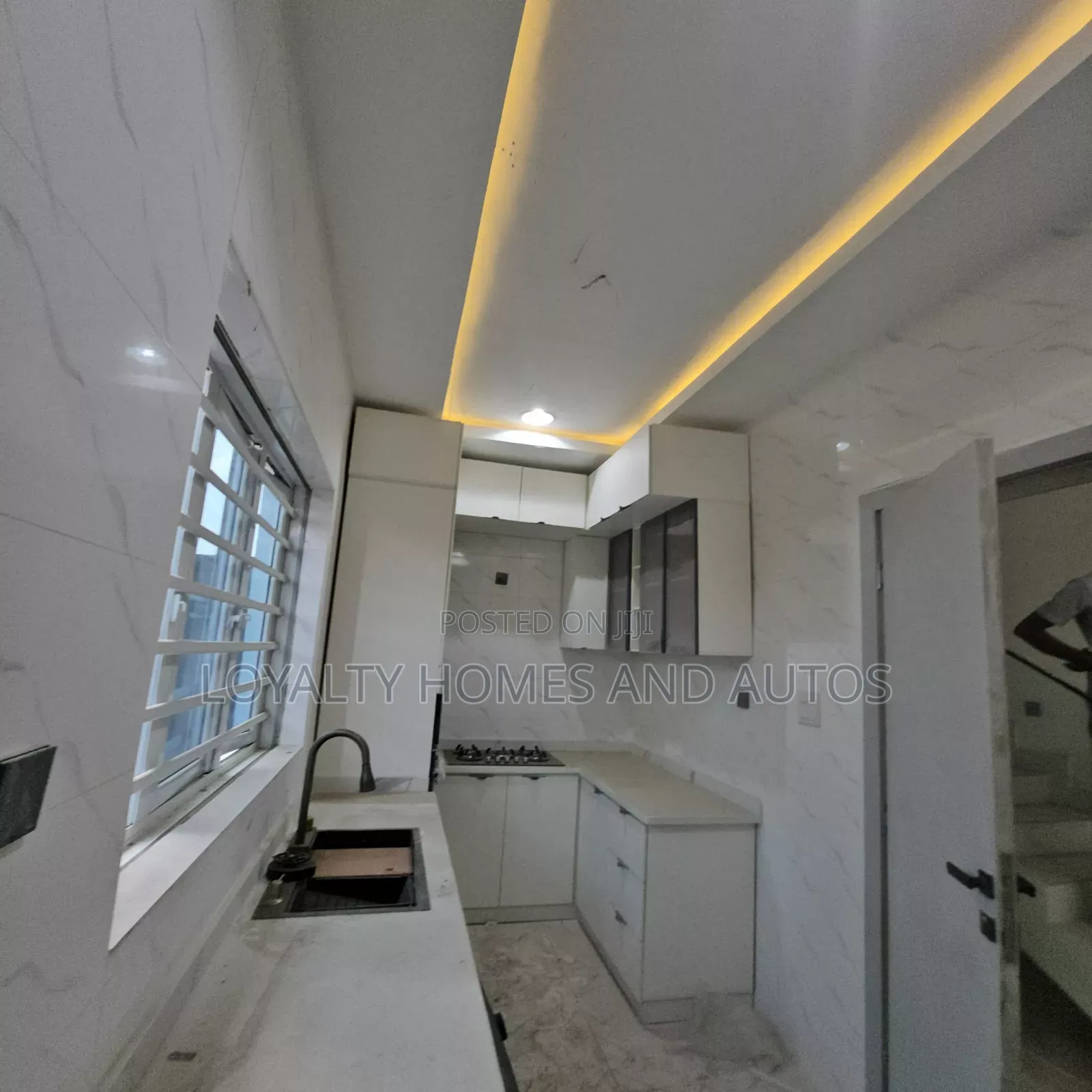 Furnished 4bdrm Duplex in Opebi Ikeja Lagos for sale in Opebi