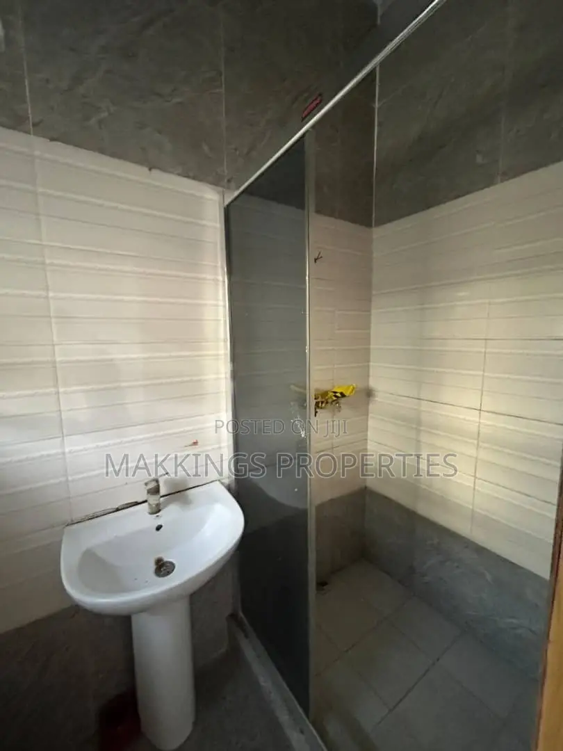 1bdrm Apartment in Chevron for rent in Chevron