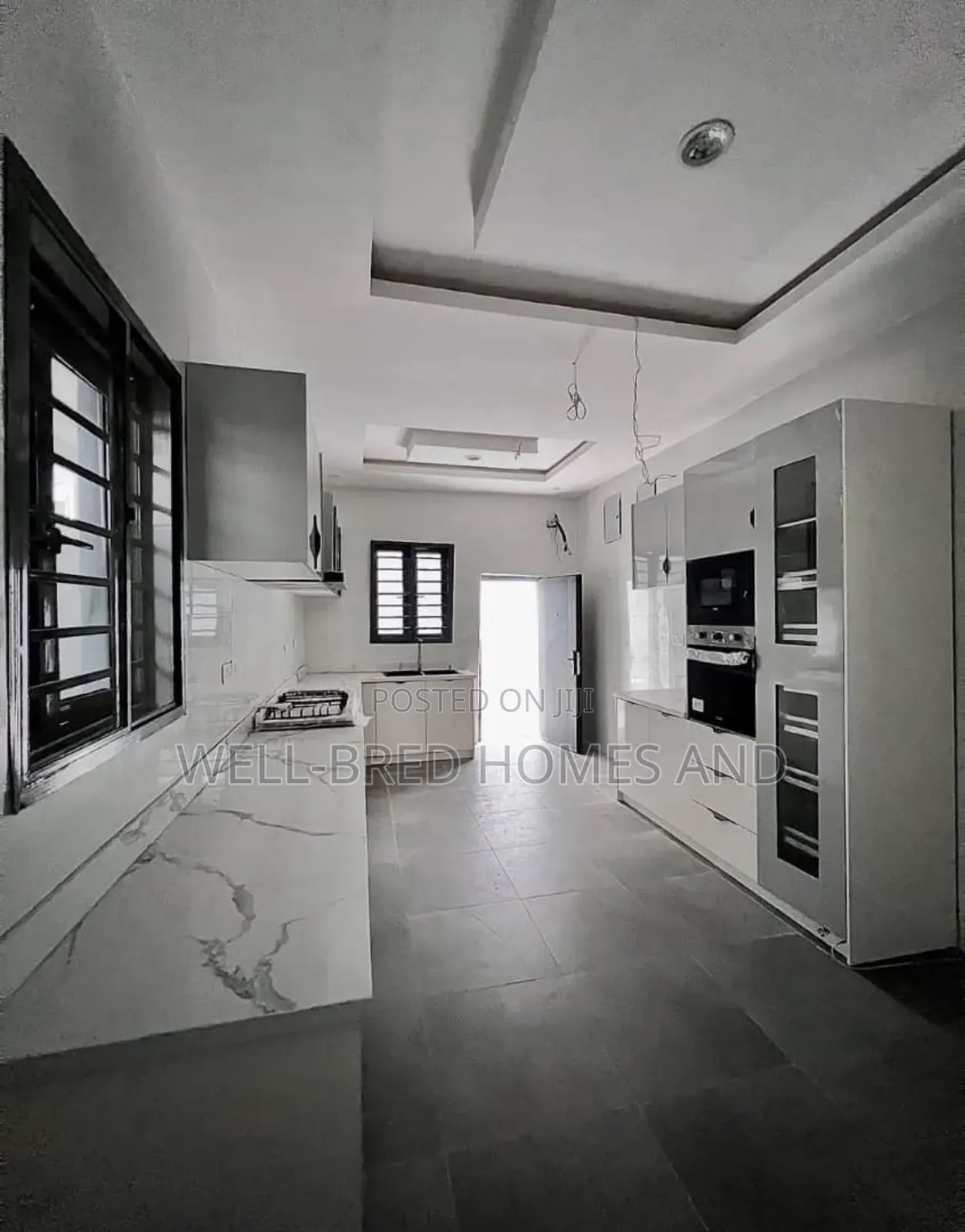 5bdrm Duplex in Lekki Phase 1 for sale in Lekki Phase 1