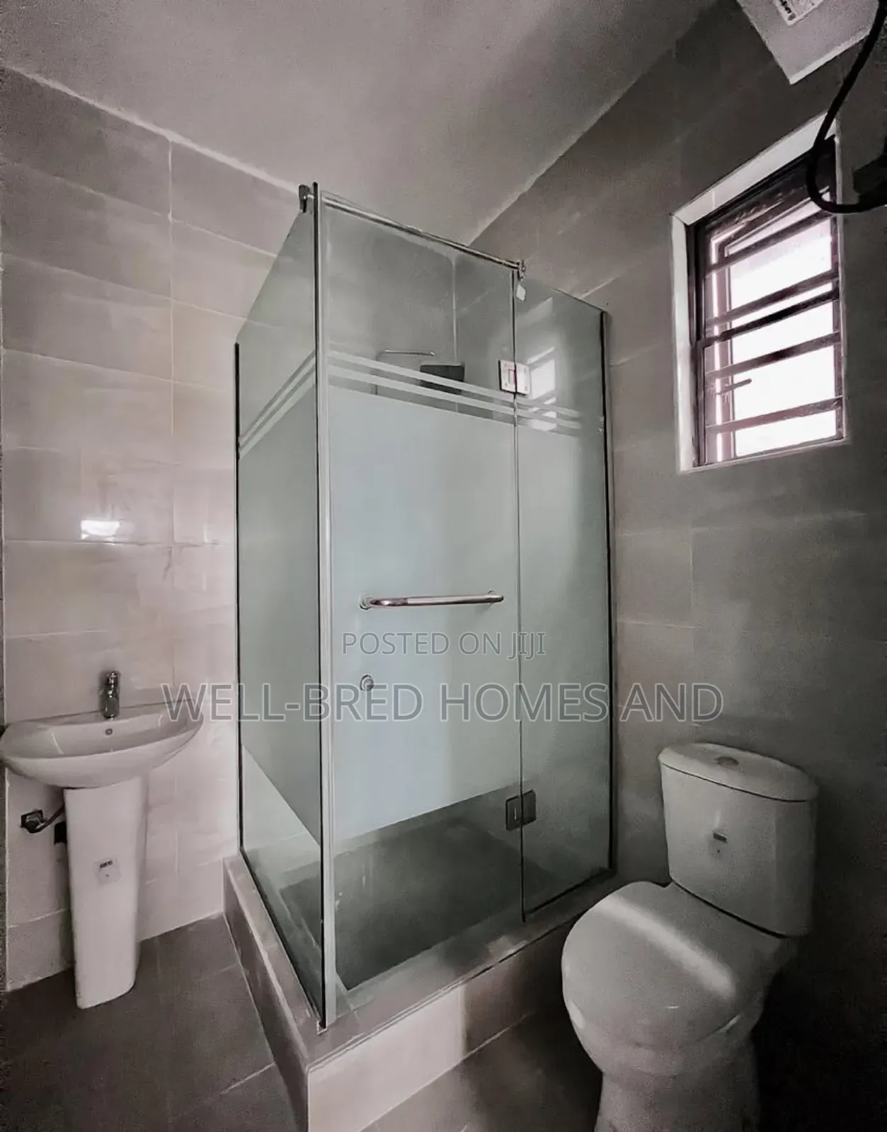 5bdrm Duplex in Lekki Phase 1 for sale in Lekki Phase 1