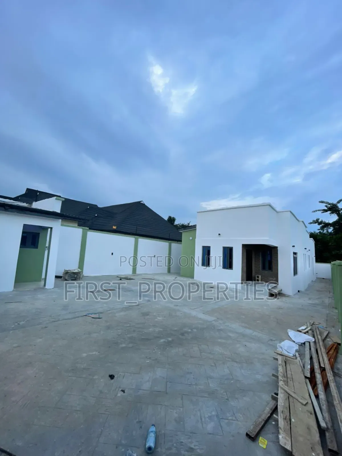 3bdrm Bungalow in Akala Way Akobo, Ibadan for sale in Ibadan