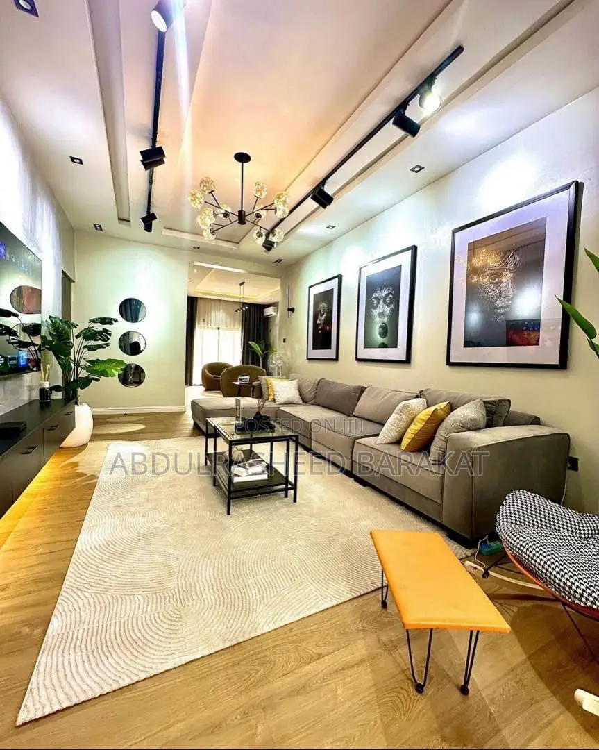 Luxury and Spacious 3 Bedroom Apartment With Ps5 in Wuse 2