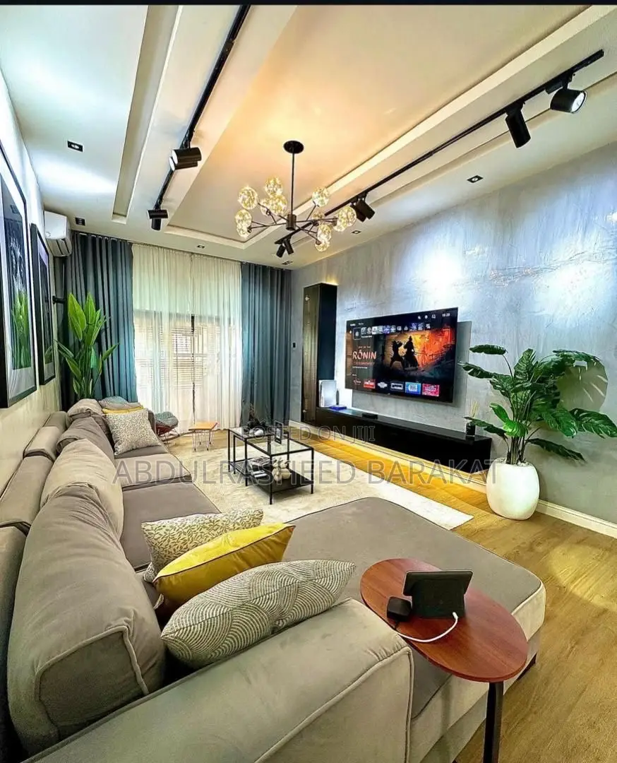 Luxury and Spacious 3 Bedroom Apartment With Ps5 in Wuse 2