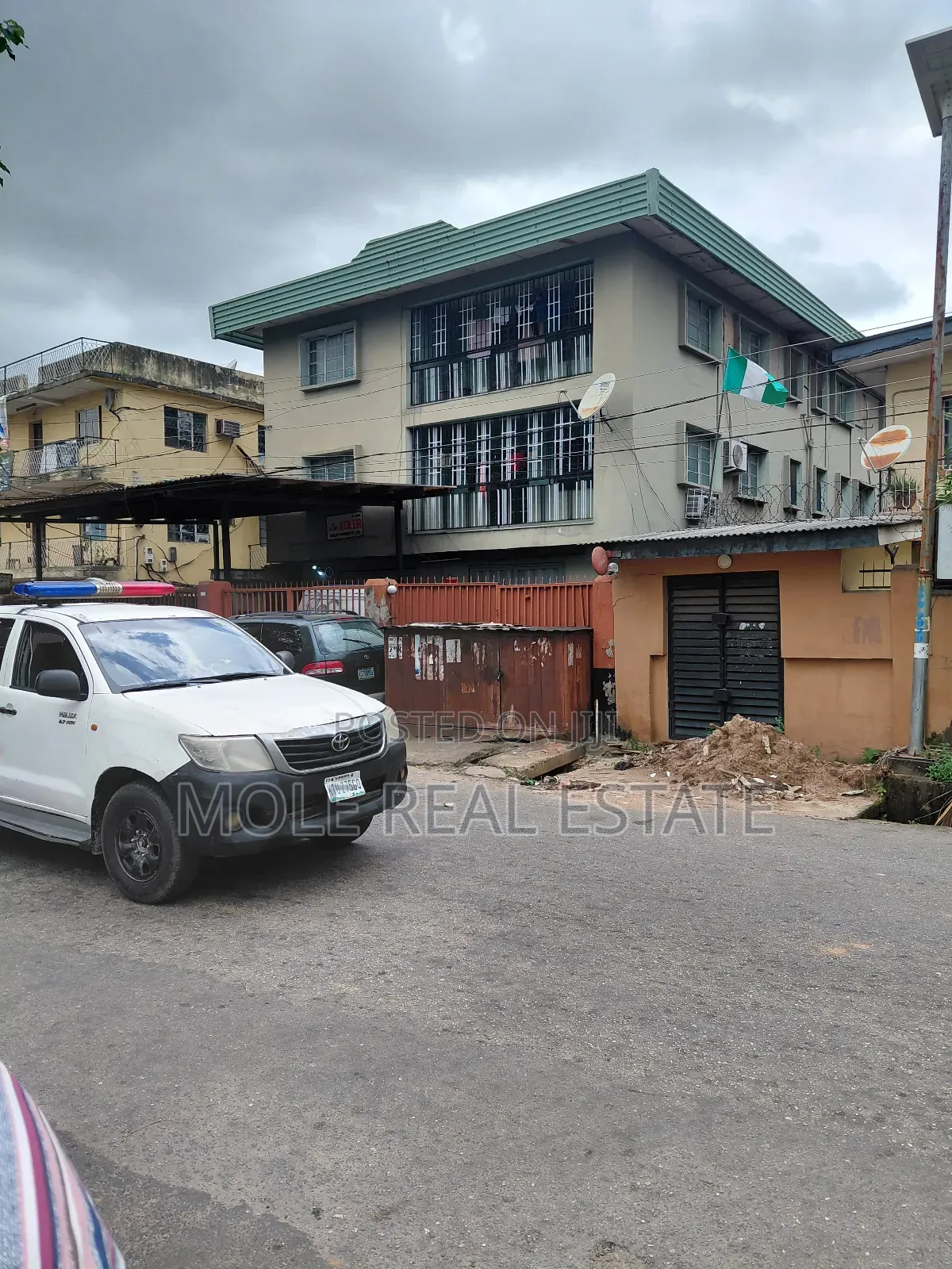 Furnished 3bdrm Block of Flats in Anifowose Community for sale in Airport Road / Ikeja