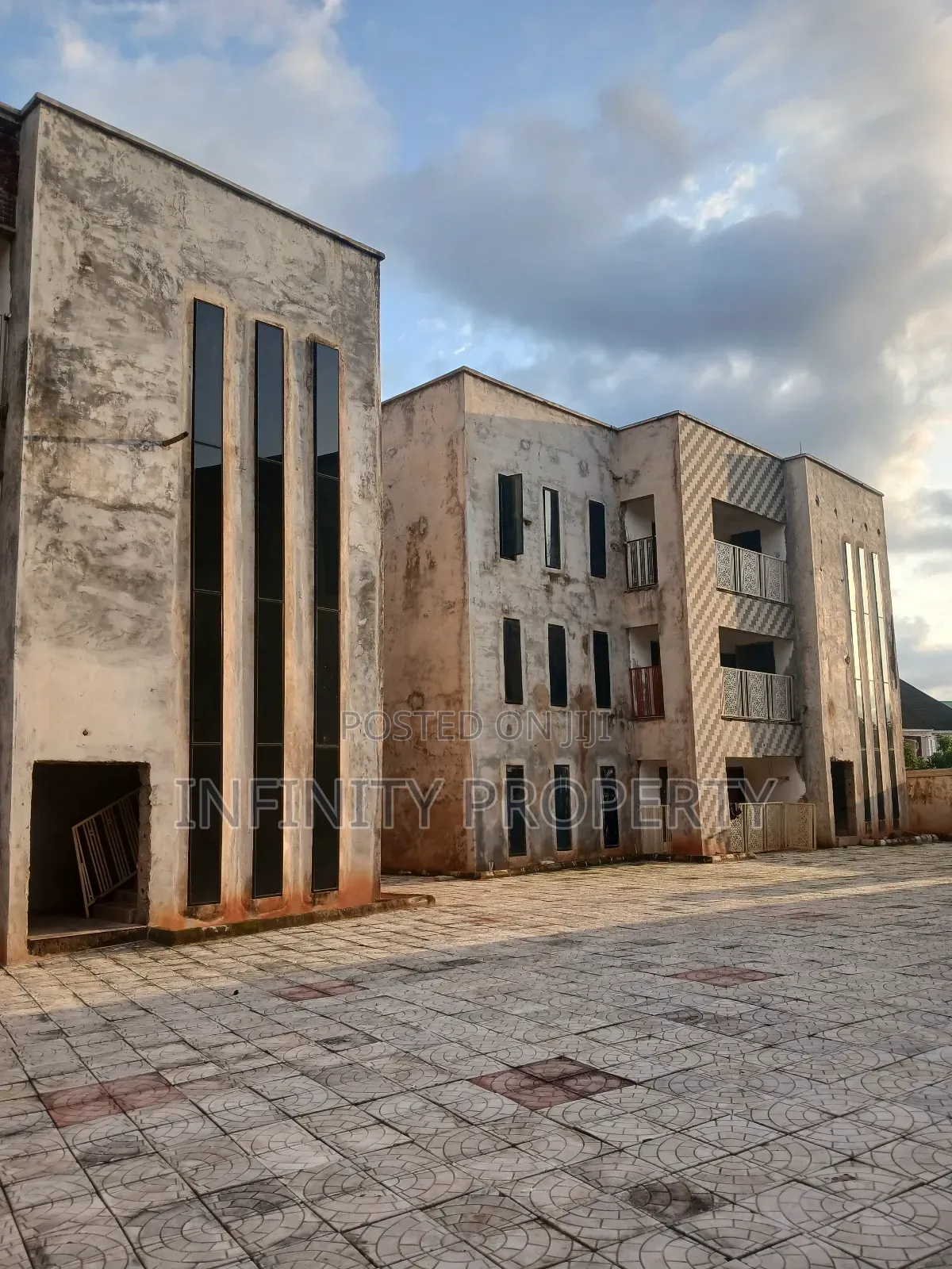 2bdrm Apartment in Ugbor Amagba Estate, Benin City for sale in Benin City