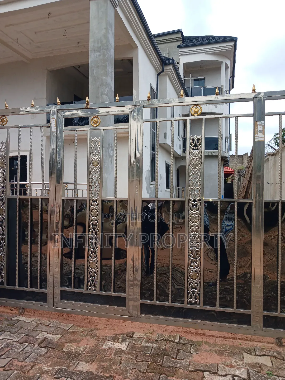 5bdrm Duplex in Etete, Benin City for sale in Benin City