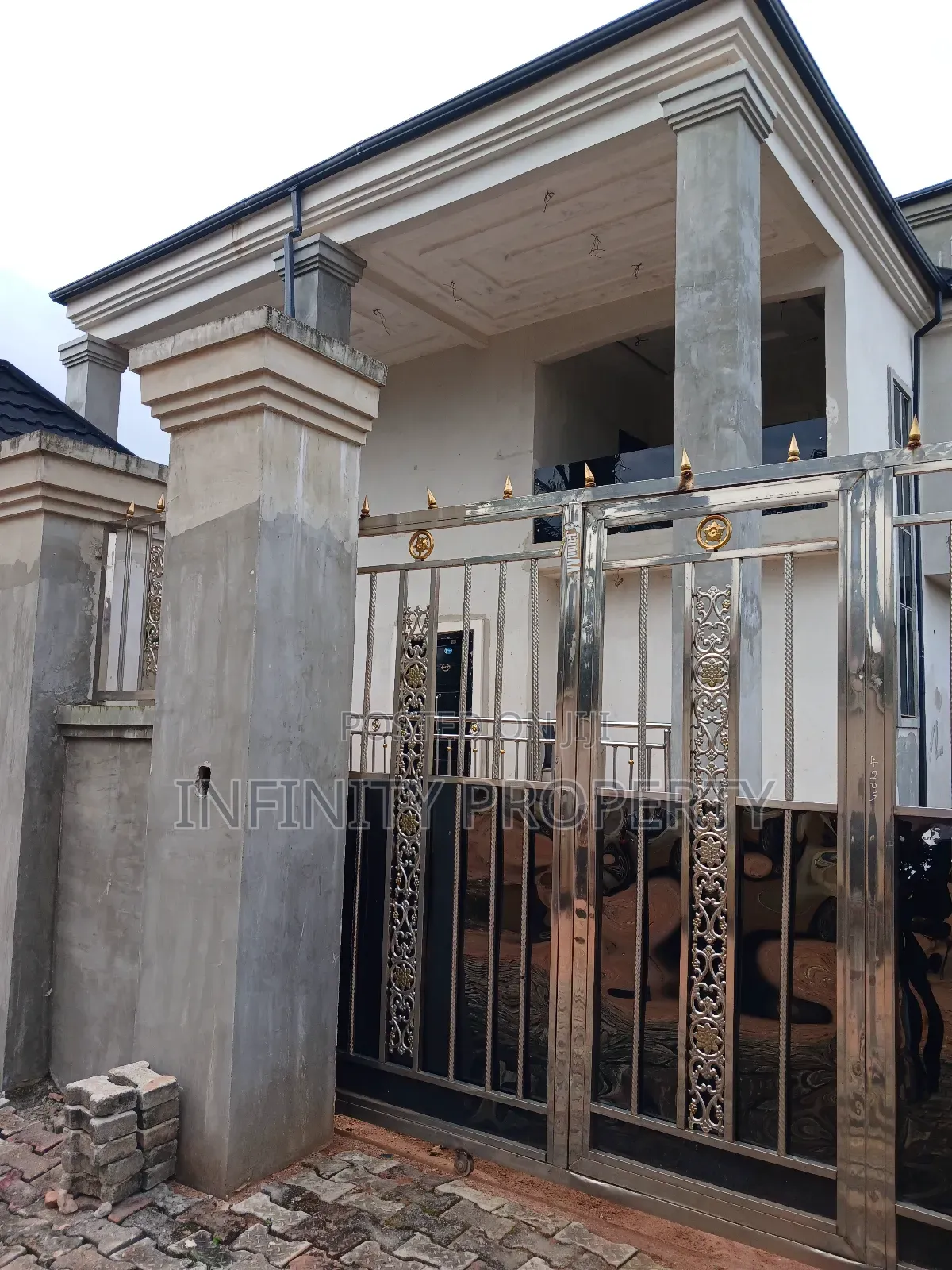 5bdrm Duplex in Etete, Benin City for sale in Benin City
