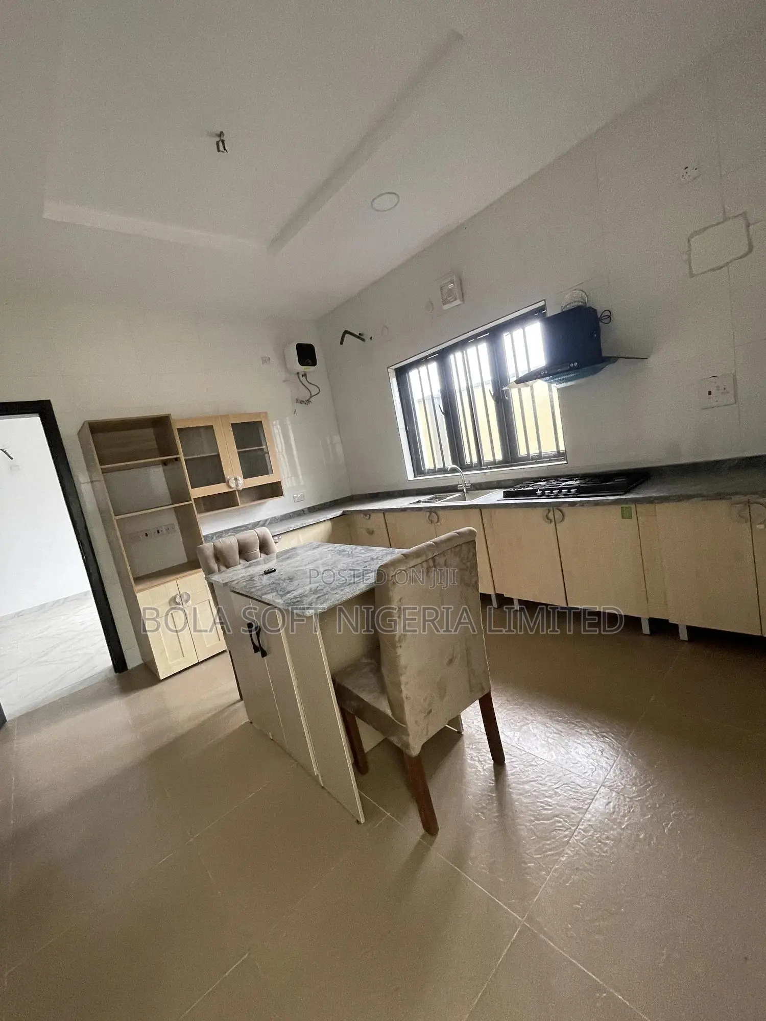 3bdrm Duplex in Moore Plantation Gra for sale in Oluyole