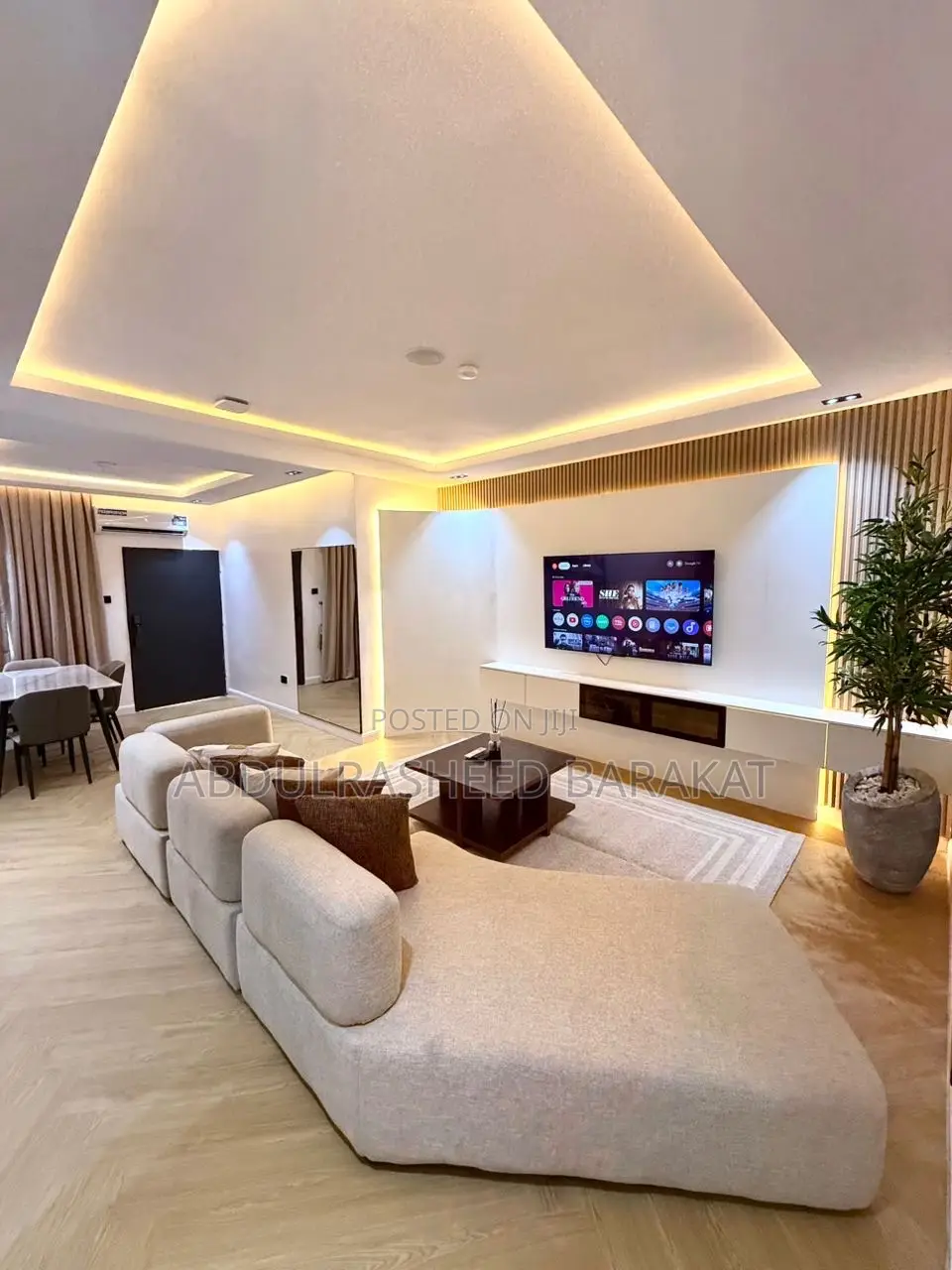 Luxury and Spacious Alexa 2 Bedroom Apartment With Pool in Wuse 2