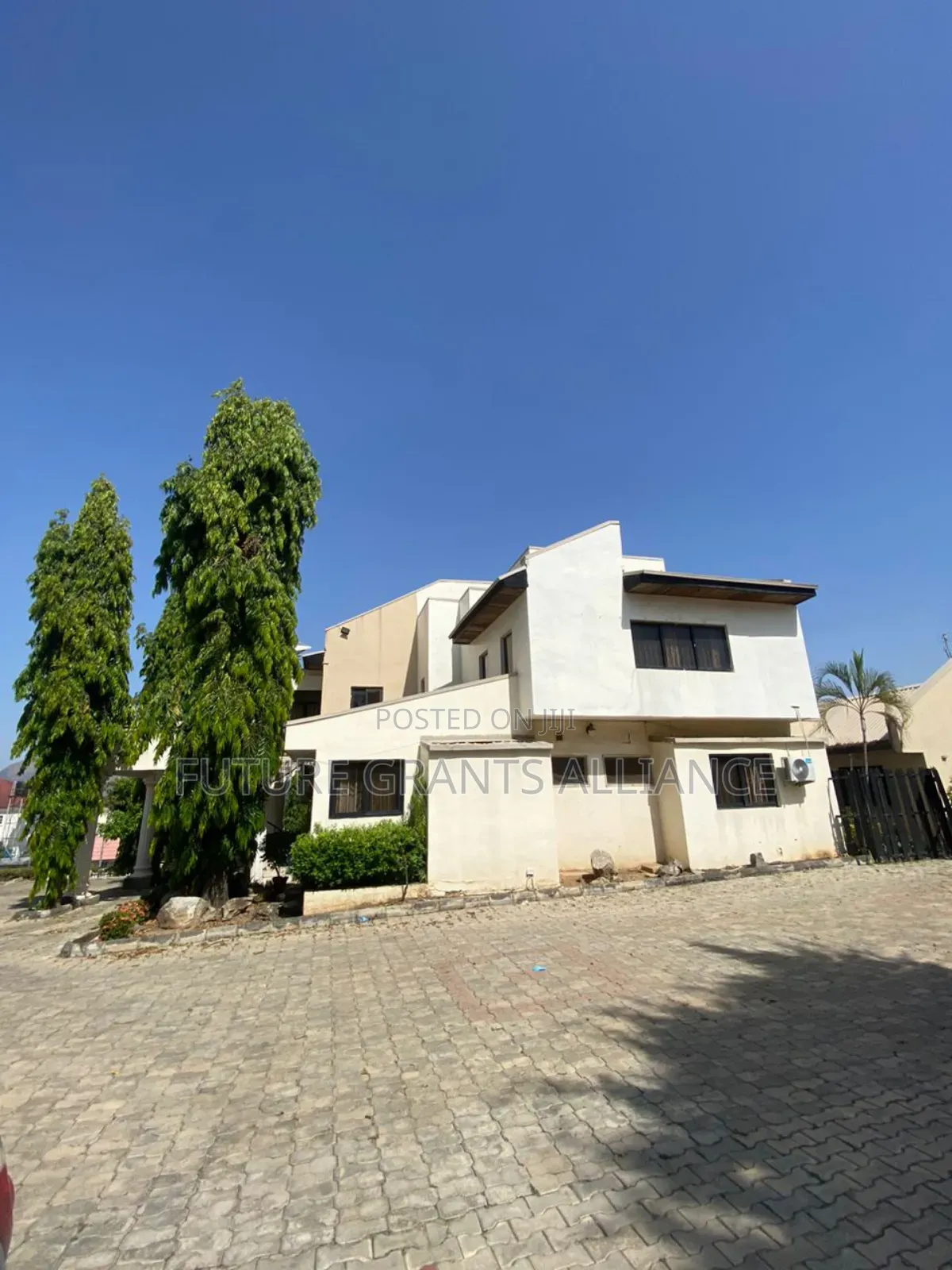 3bdrm Townhouse/Terrace in Asokoro Main for sale in Asokoro